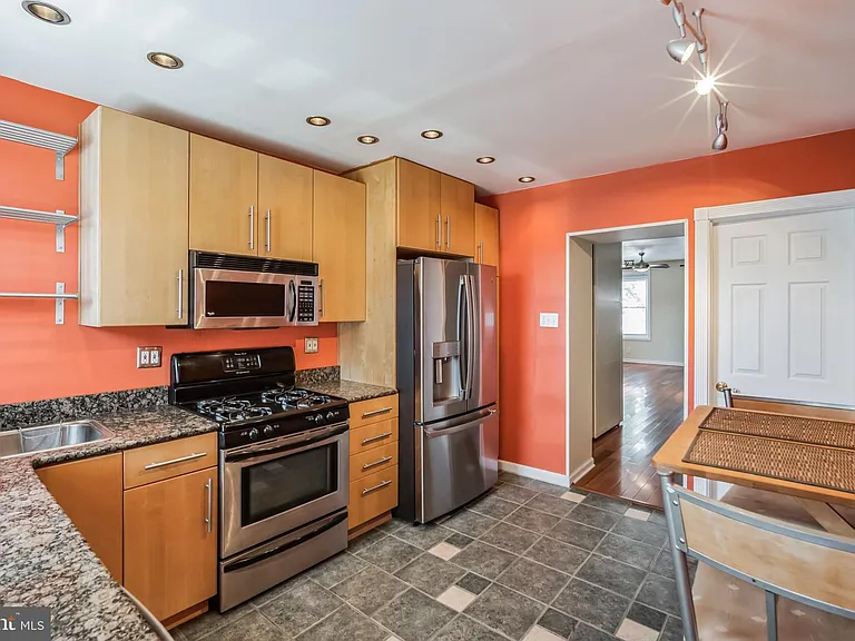 126 Ripka St — Photo 8