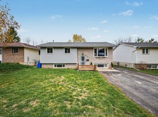 43 Ireland Dr, Quinte West, ON K8V 5X4