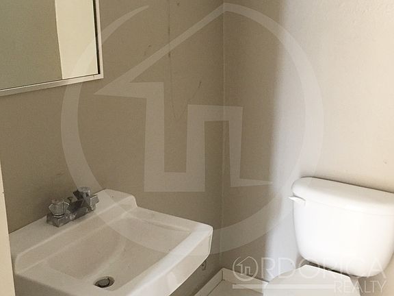 3rd image of 407 San Francisco St Cond Portales De Carolina # Apt