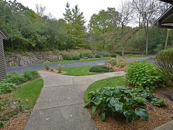 mainwalk to front door