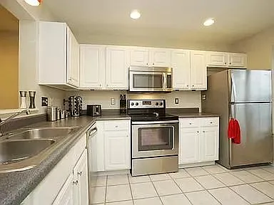 4201 Spyglass Hl — Photo 5