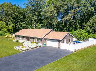 106 Orchard Hill Dr, Windsor Locks, CT 06096