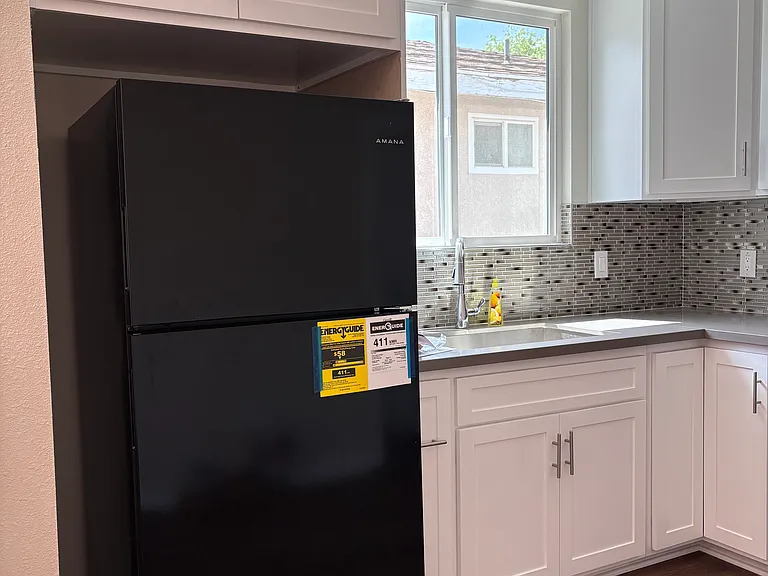 1211 W Jackman St #101 — Photo 2