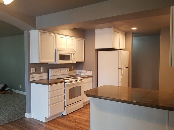 2nd image of 3121 W Hood Ave APT I201