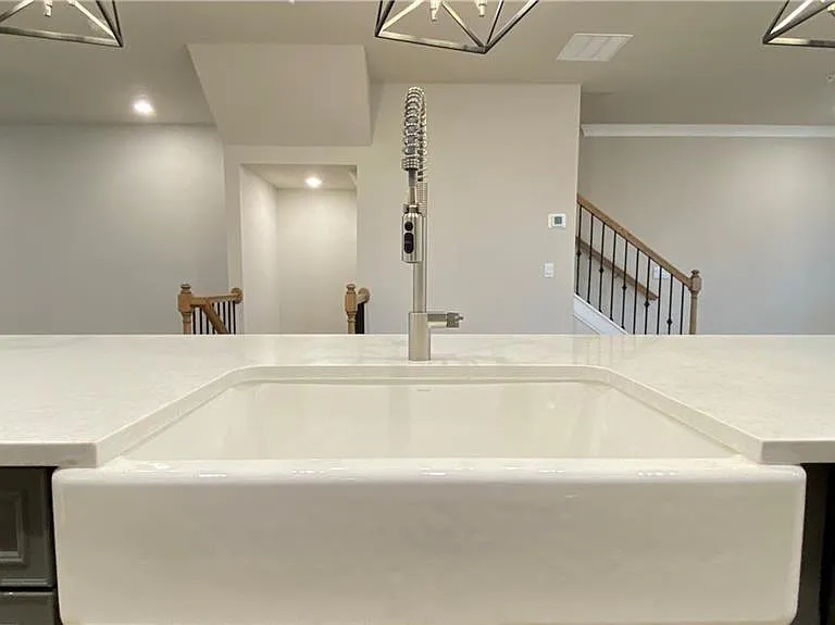 1040 Knoxboro Ln — Photo 13