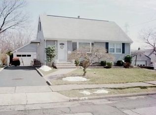 14 Meisler Rd, Bloomfield, NJ 07003