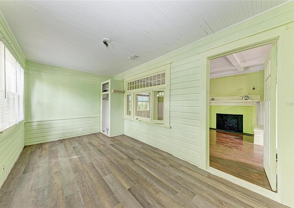 13th image of 1005 16TH AVENUE S