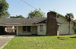 2nd image of 107 Andre St
