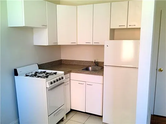 Rented by Mirador Real Estate | media 3