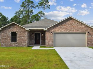 2025 Parkview Dr, Gautier, MS 39553