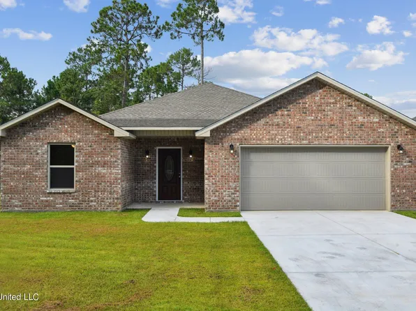 2025 Parkview Dr, Gautier, MS 39553