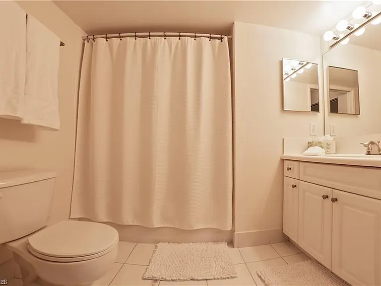 1220 Wildwood Lakes Blvd #201 — Photo 23