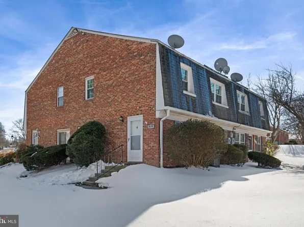 9694 Hagel Cir, Lorton, VA 22079