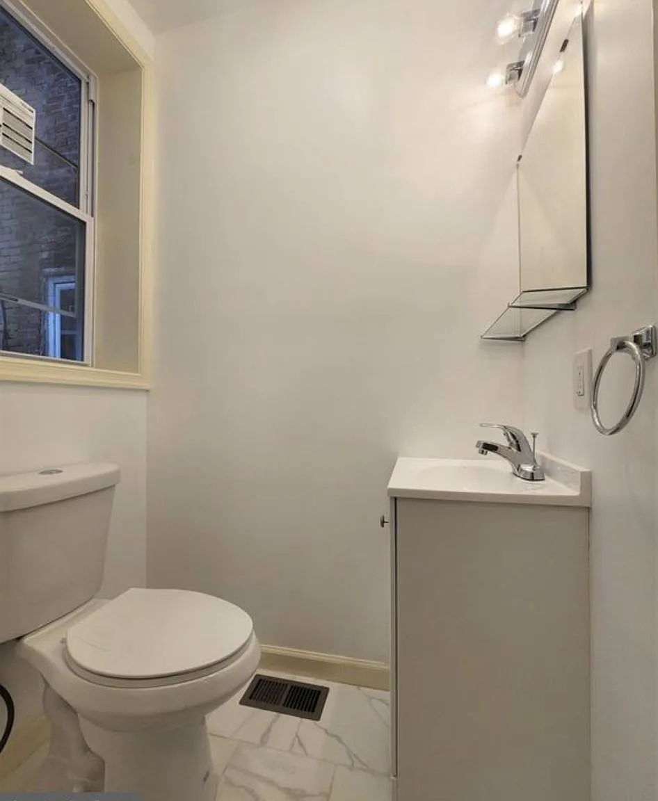 3119 N Judson St — Photo 3