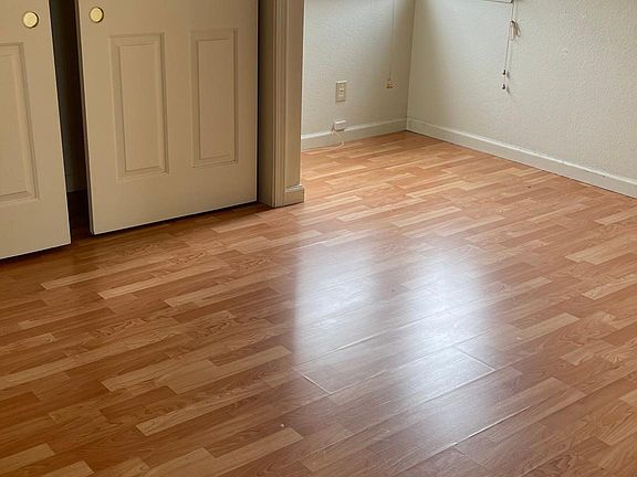 3rd image of 802 Derry Cir #869