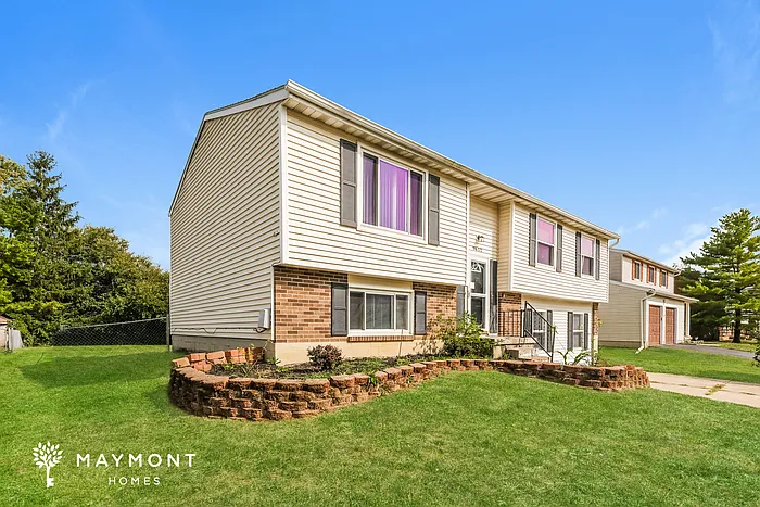 9612 Springwater Ln — Photo 6