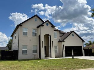 5717 Churchill Dr, Fort Wayne, IN 46806