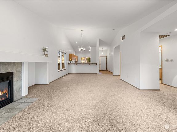 5th image of 9218 191st Street E