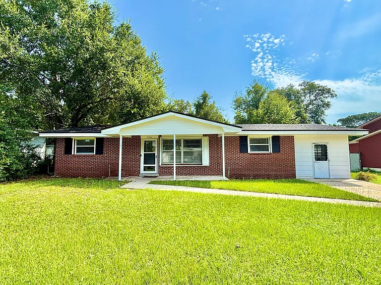 3460 Rothschild Dr — Photo 1
