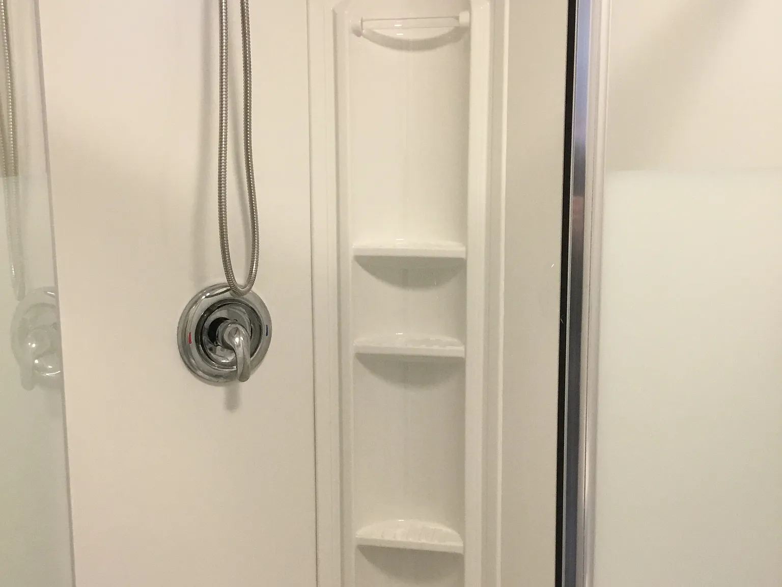2 bed, 675 sqft, $1,700 — Photo 3