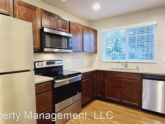 4th image of 4038 S Lawrence St