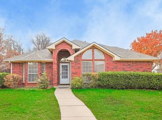 1400 Stella Dr, Lewisville, TX 75067