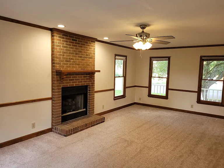 4009 Omer Ln — Photo 7