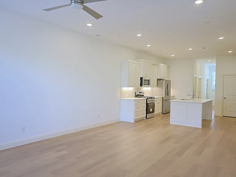 1009 Rockrose Dr — Photo 12