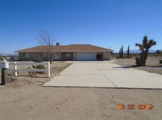 9863 Arrowhead Rd, Phelan, CA 92371