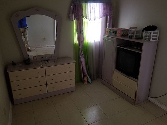 2nd image of 3937 Odin St