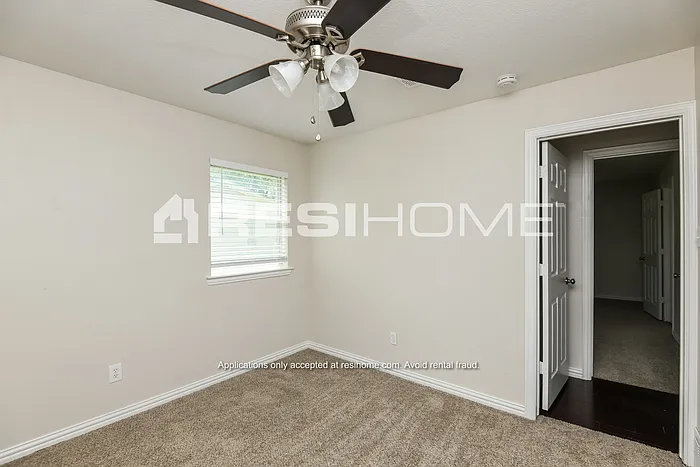 521 Kemper Ave — Photo 11