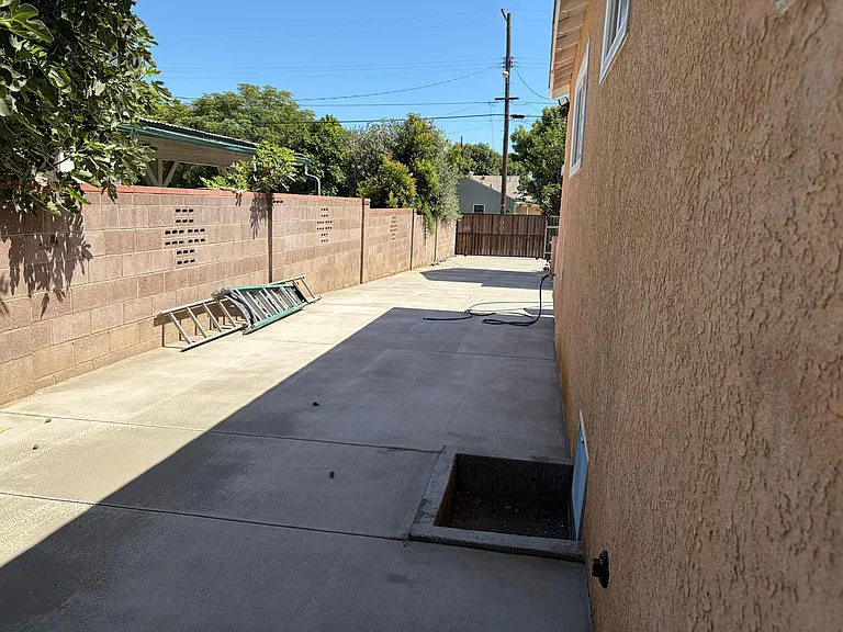 19908 Saticoy St — Photo 39