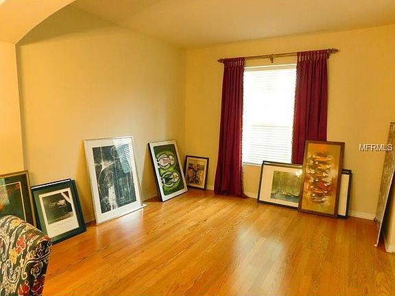 4th image of 27115 Fordham Dr