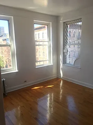 Rented by Weinstein Realty Group | media 8