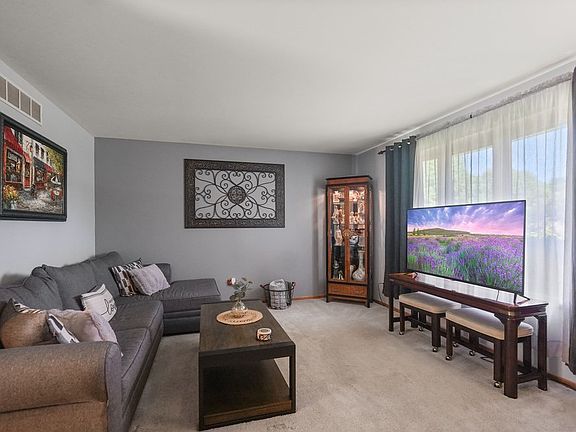 4th image of 3313 Ivywild Ln