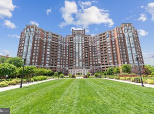 5809 Nicholson Ln APT 702, Rockville, MD 20852