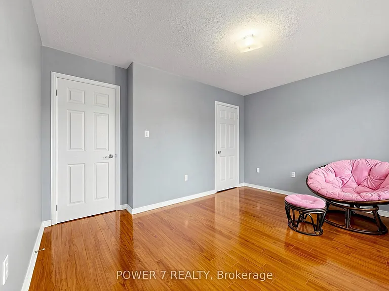 117 Saint Urbain Dr — Photo 37