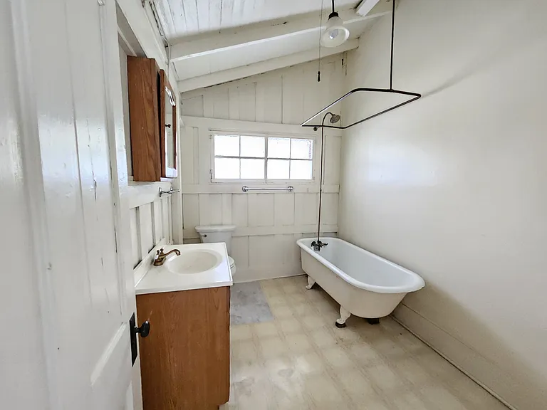 214 NW 4th Ave #2 — Photo 12