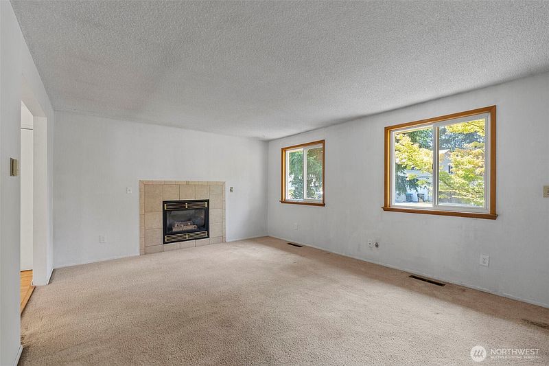 4th image of 730 SE Oakcrest Street