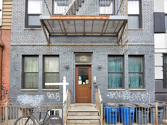2nd image of 1421 Dekalb Ave #1G