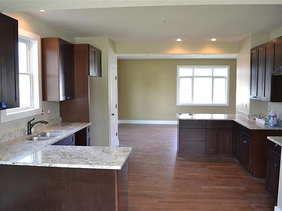 3rd image of 4437 S Sophia Ct
