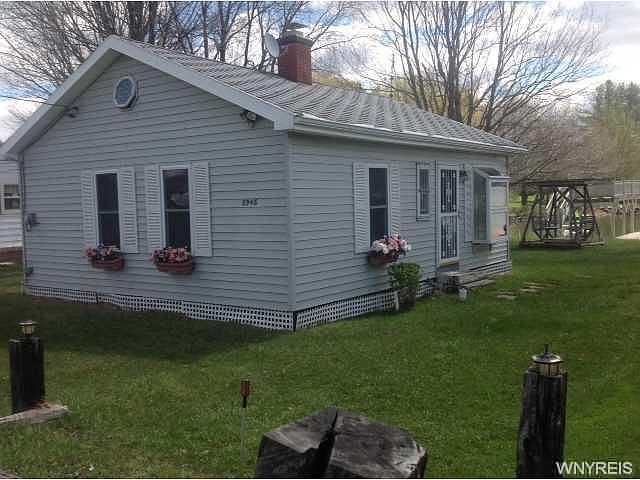 1st image of 8948 Crescent Dr