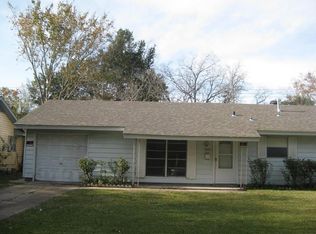 10107 Southport Dr, Houston, TX 77089