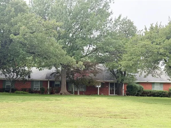 4205 Karen Dr, Edmond, OK 73013