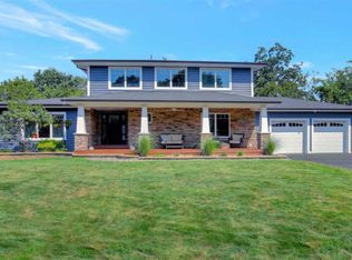 4 Apache Dr, Toms River, NJ 08753