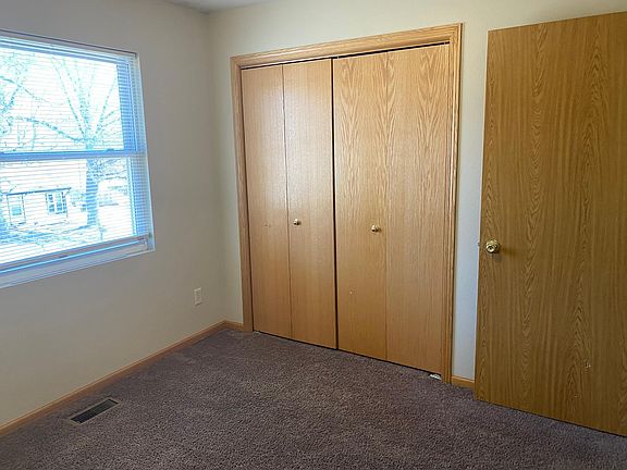 1st Bedroom Main floor
