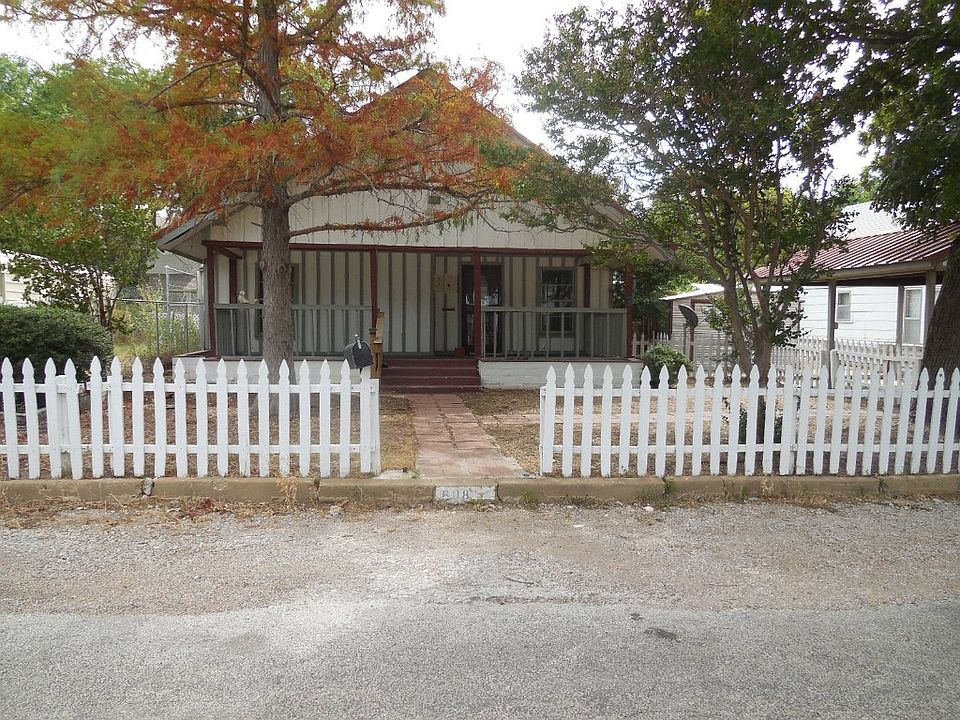 1st image of 608 S Lamar St