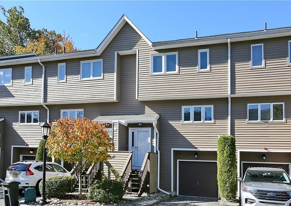 74 Village Green, Bardonia, NY 10954 Zillow