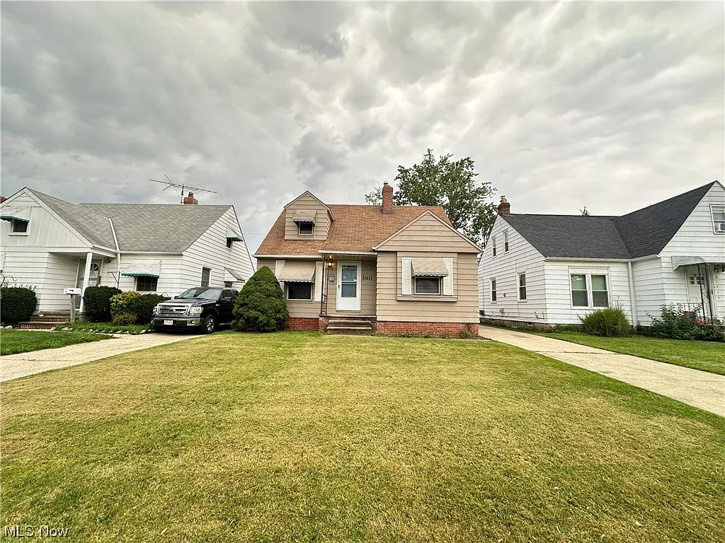 21511 Kenyon Dr photo 1