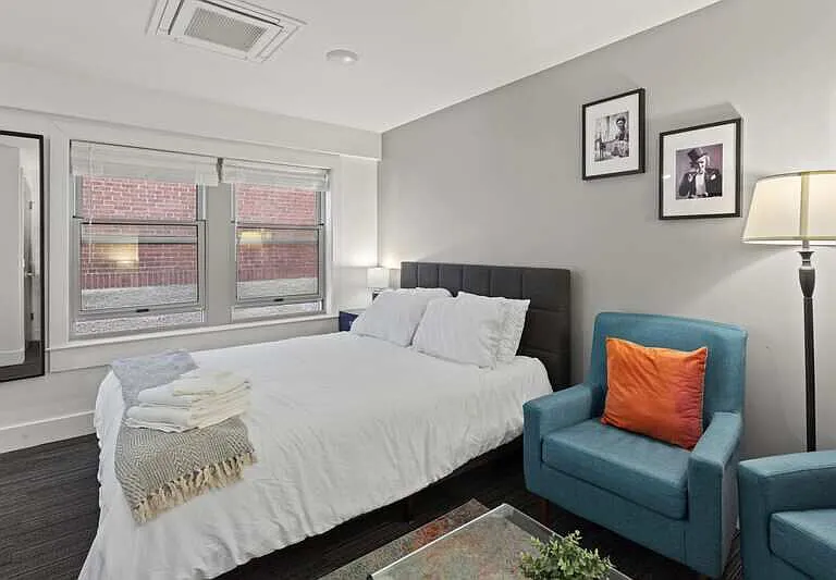 The Netherland Apartments — Photo 13